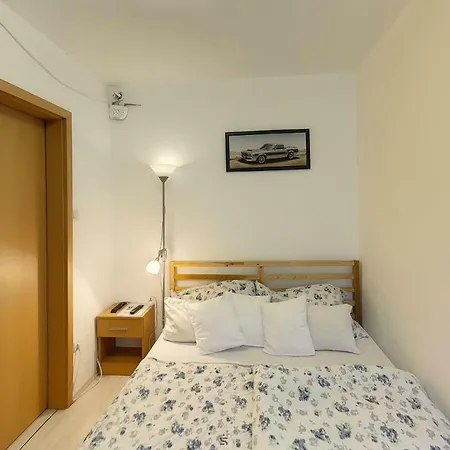 Hajnalhaz Apartment Balatonfured